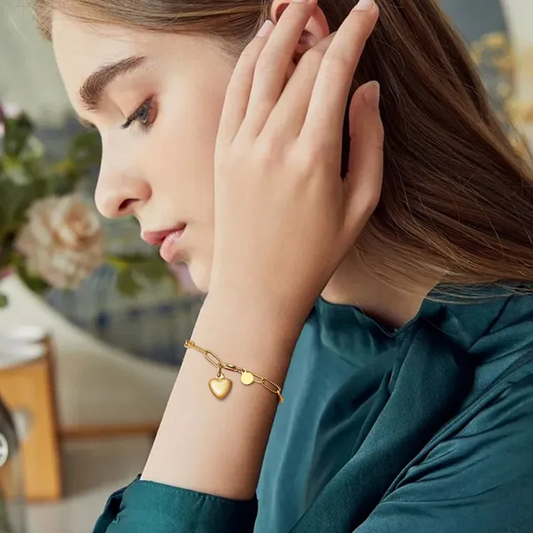 Trending Chain Link Heart Charm Bracelet 18K Gold Plated Stainless Steel Tarnish Free