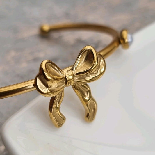 Bow & Pearl Cuff Bangle 18k Gold Plated Bangle