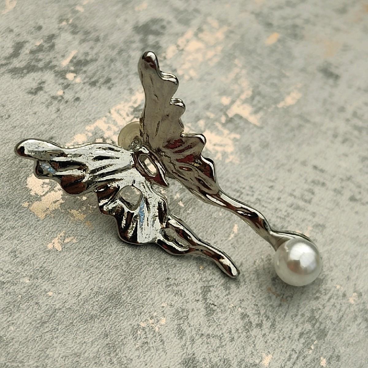 Silver Plated Butterfly Pearl Earrings
