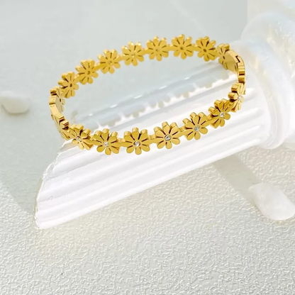18K Gold Plated Beautiful Daisy Bangle with CZ Stones Stainless Steel