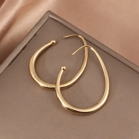 Gorgeous Oval Hoop Earrings 18K Gold Plated Stainless Steel Waterproof