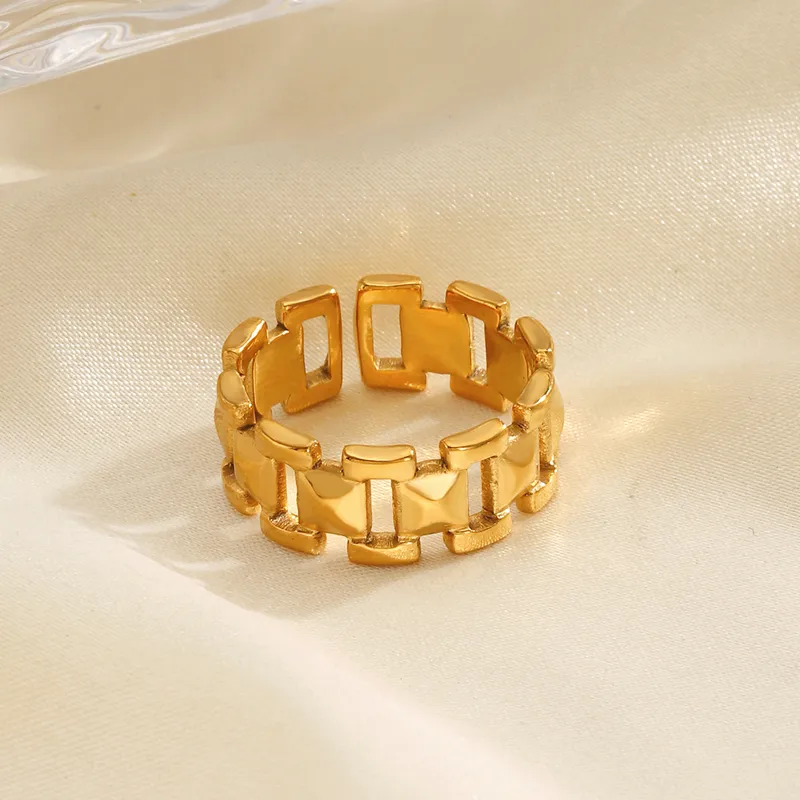 Trending Adjustable Chain Open Ring 18k Gold Plated Stainless Steel Tarnish Free